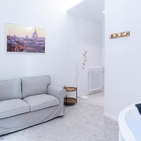 White Home Suite And Rooms Rome Exterior photo