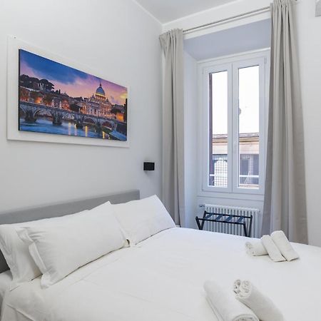 White Home Suite And Rooms Rome Exterior photo