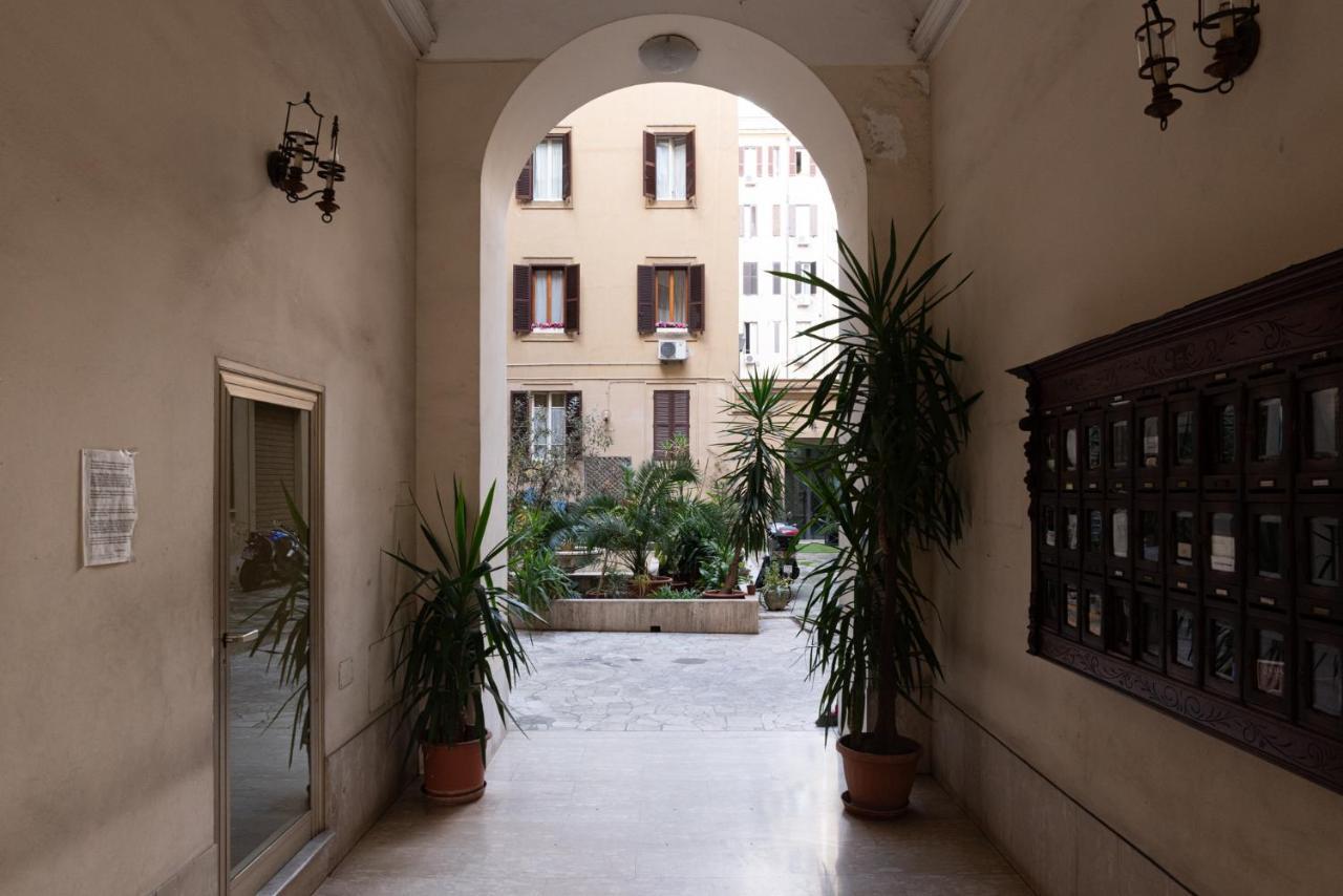 White Home Suite And Rooms Rome Exterior photo