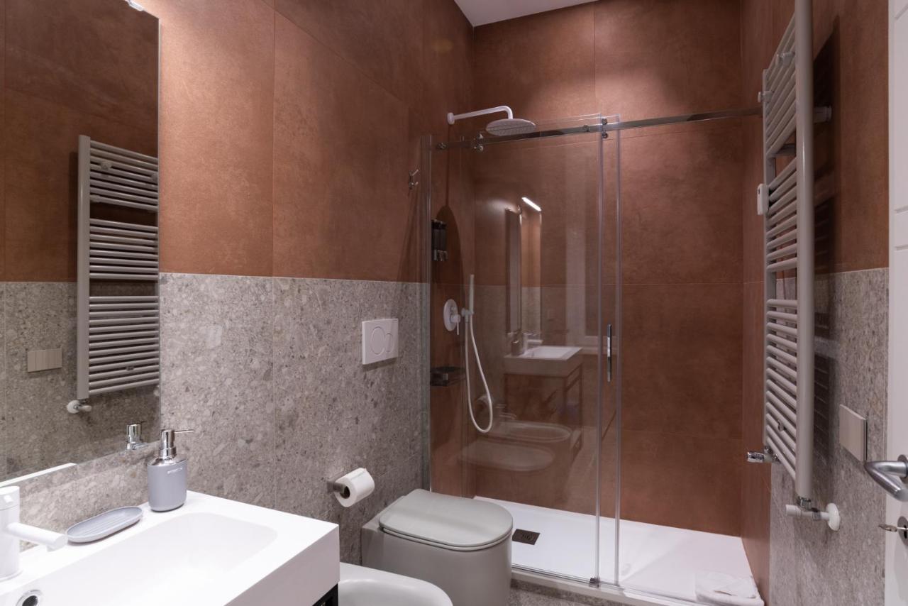 White Home Suite And Rooms Rome Exterior photo