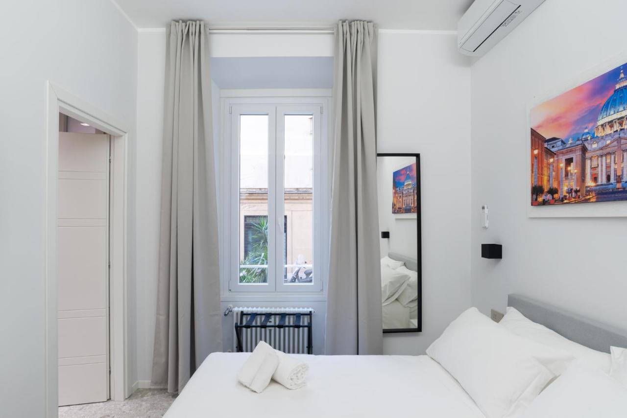 White Home Suite And Rooms Rome Exterior photo