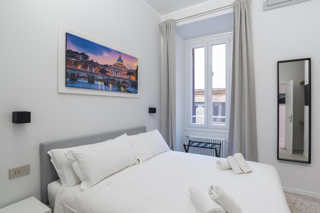 White Home Suite And Rooms Rome Exterior photo