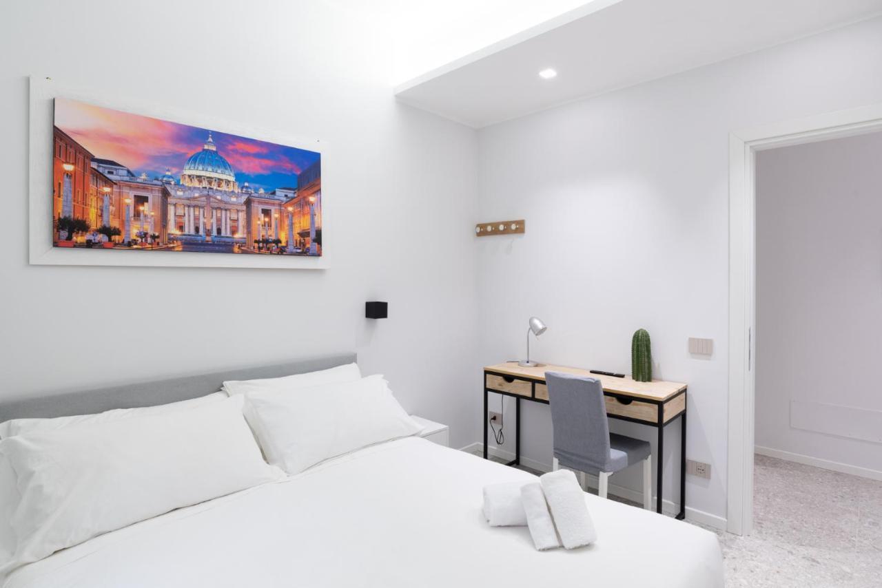 White Home Suite And Rooms Rome Exterior photo